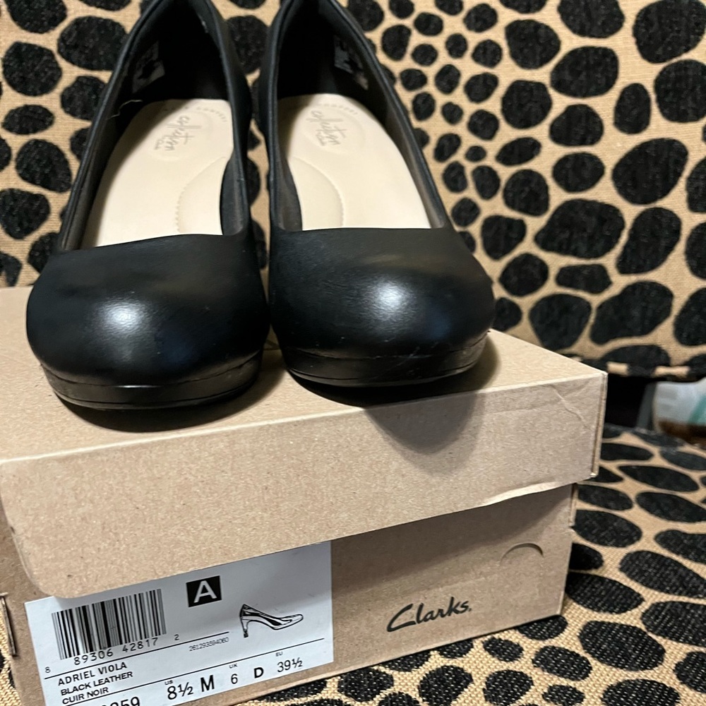 Clarks size 8